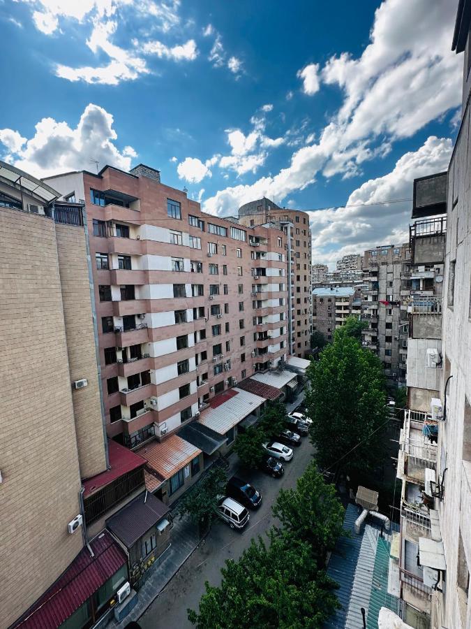 Suite Apartment on Pushkin street Jerevan Buitenkant foto